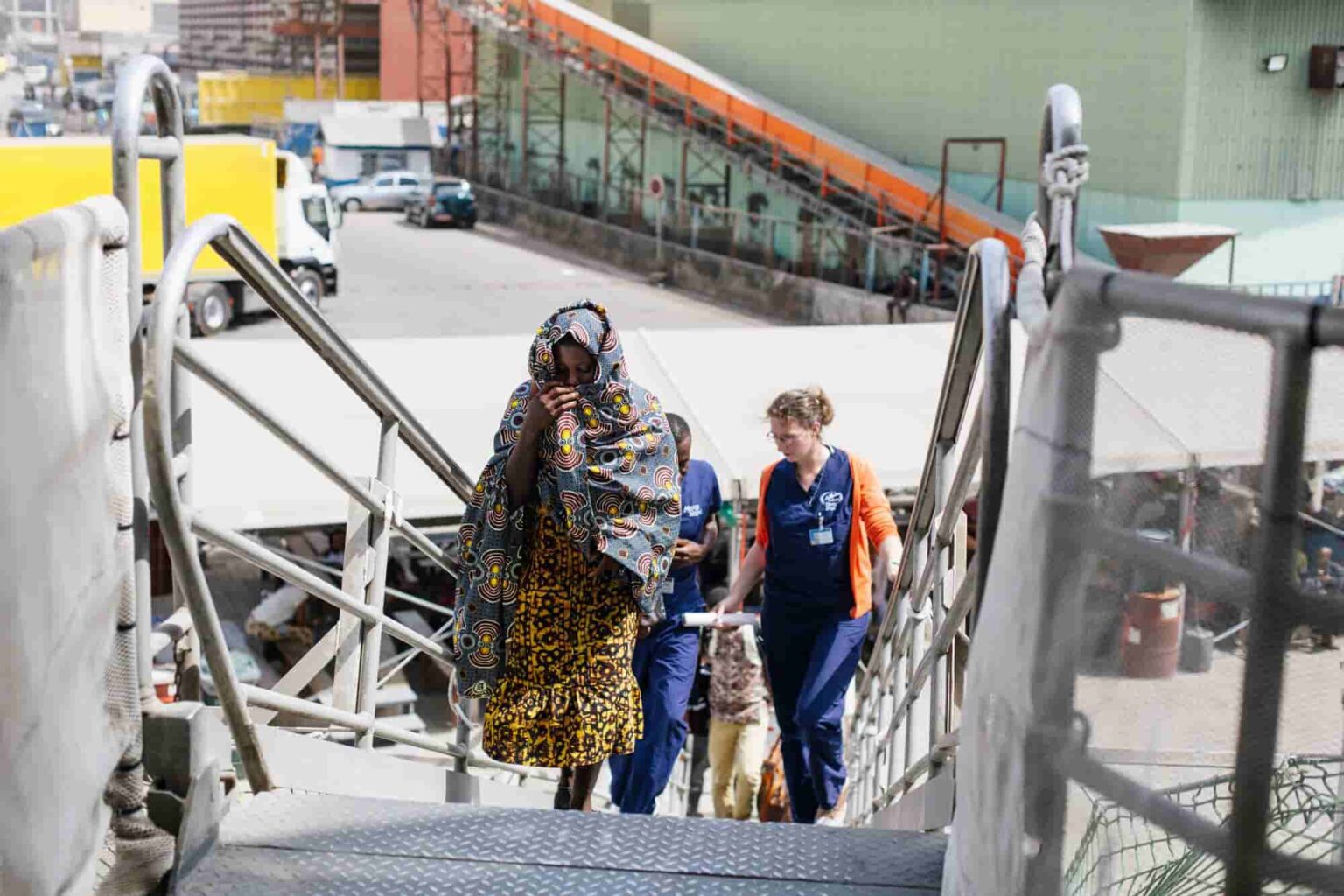 Charity arriva sulla nave